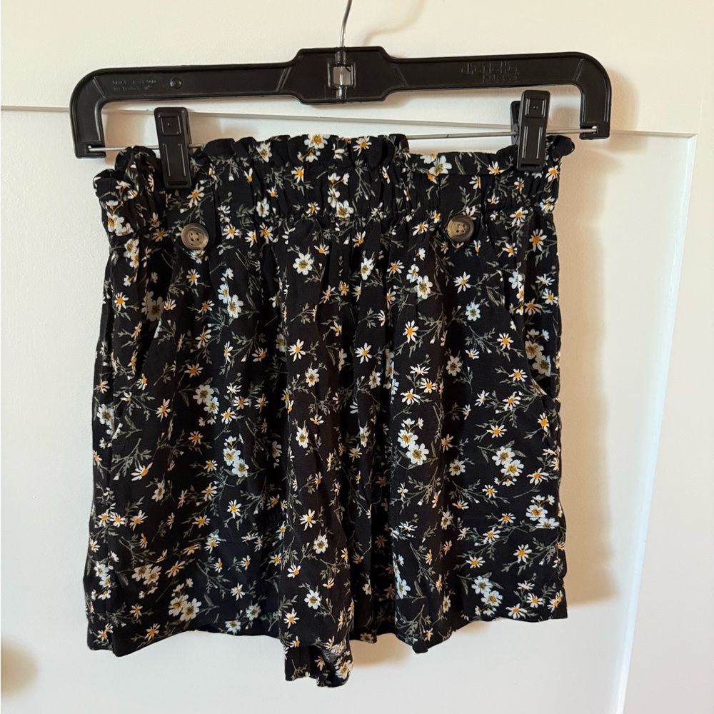 American Eagle Floral High Rise Shorts